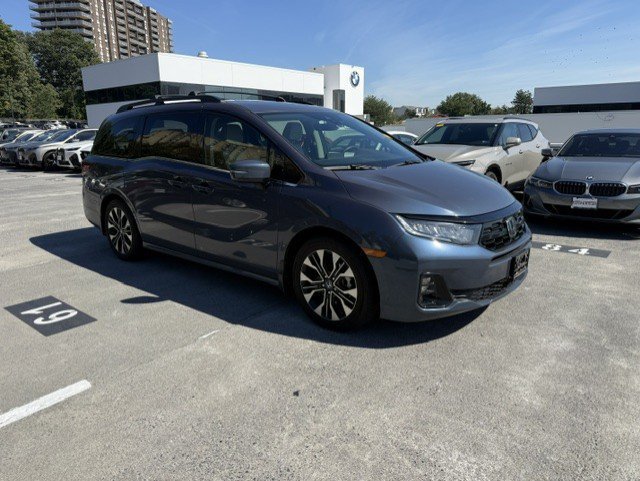 Used 2025 Honda Odyssey Elite image 2
