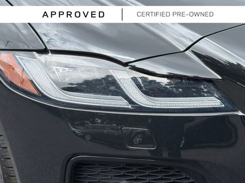 Used 2024 Jaguar XF R-Dynamic SE AWD/4WD image 12