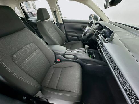 Used 2025 Honda HR-V LX image 28