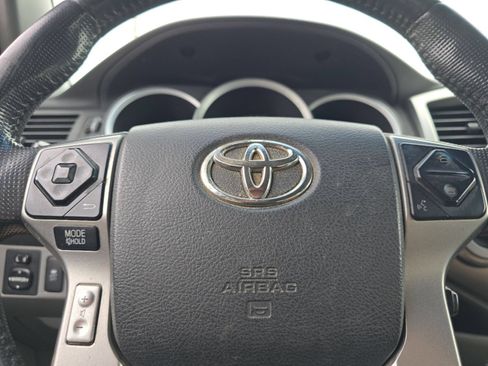 Used 2014 Toyota Tacoma 4x4 Double Cab w/ SR5 Package image 25