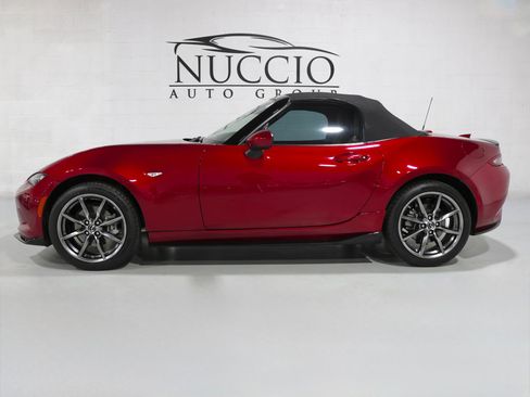 Used 2019 MAZDA MX-5 Miata Grand Touring w/ Appearance Package image 31