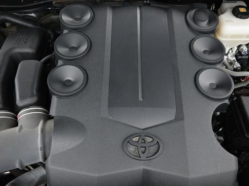 Used 2019 Toyota 4Runner SR5 Premium AWD/4WD image 40