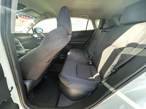 Certified 2021 Toyota Venza LE image 13