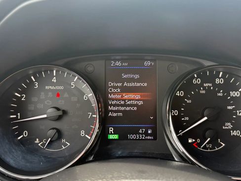 Used 2018 Nissan Rogue SV image 18