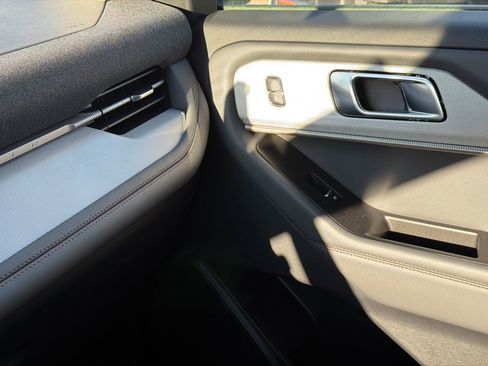 New 2026 Ford Explorer Active w/ Active Comfort Package image 31