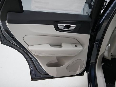 New 2026 Volvo XC60 B5 Ultra w/ Climate Package image 16