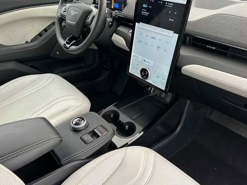 Used 2022 Ford Mustang Mach-E Premium image 14