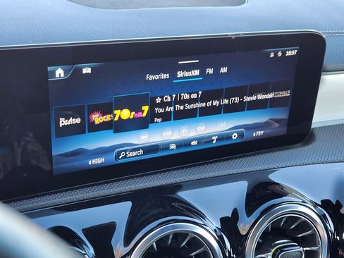 Used 2025 Mercedes-Benz CLA 250 4MATIC image 8