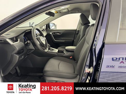 Used 2025 Toyota RAV4 XLE image 14