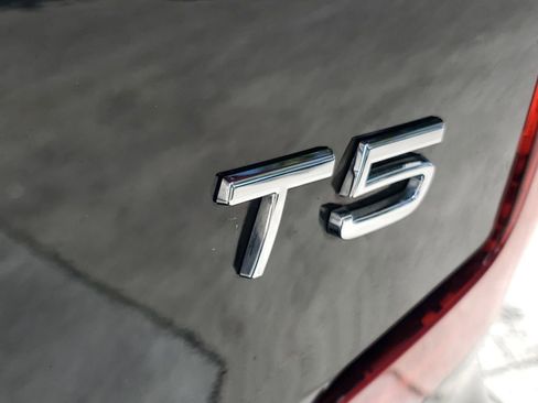 Used 2019 Volvo S60 T5 Momentum w/ Premium Package FWD image 8