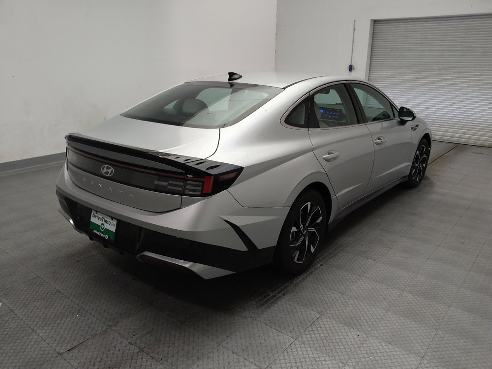 Used 2025 Hyundai Sonata SEL FWD image 9