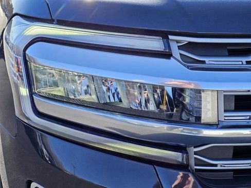 Used 2022 Ford Expedition Max Platinum image 4