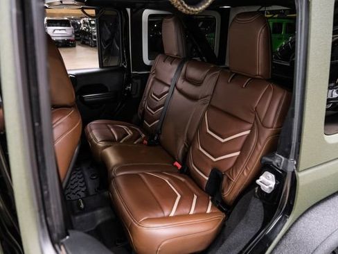 Used 2018 Jeep Wrangler Unlimited Rubicon AWD/4WD image 80