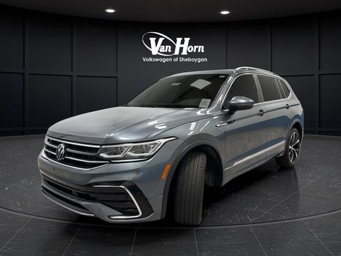 Used 2023 Volkswagen Tiguan SEL R-Line AWD/4WD image 3