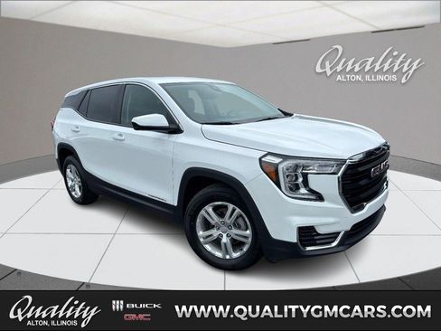 Used 2024 GMC Terrain SLE FWD image 1