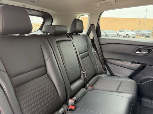Used 2025 Nissan Rogue SV AWD/4WD image 37