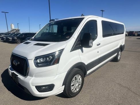 Used 2023 Ford Transit 350 XLT image 3