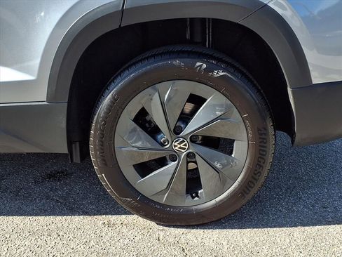 Certified 2025 Volkswagen Taos S FWD image 5