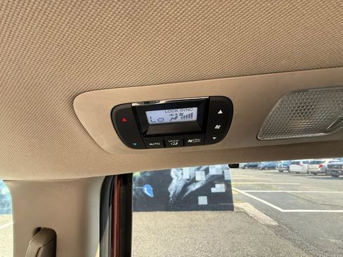 Used 2016 Honda Odyssey SE image 22