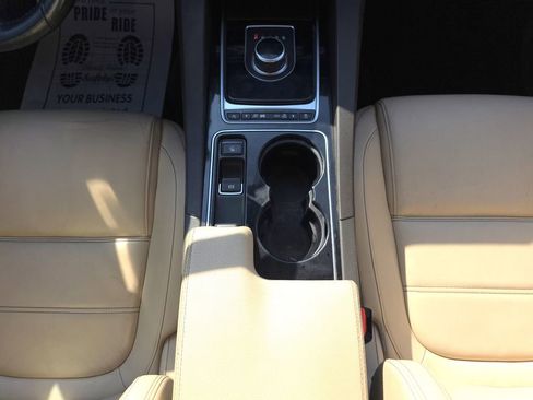 Used 2017 Jaguar F-PACE Prestige AWD/4WD image 18