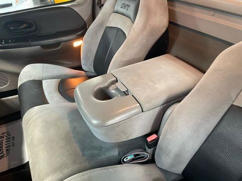 Used 2002 Ford F150 Lightning RWD image 76