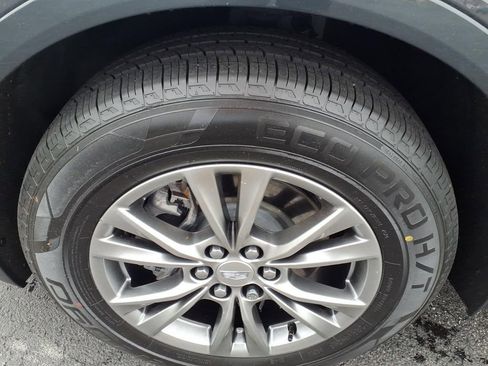 Used 2023 Cadillac XT5 Premium Luxury w/ LPO, Floor Liner Package AWD/4WD image 34