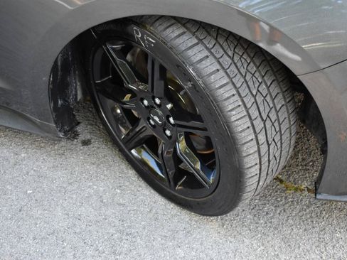 Used 2020 Ford Mustang GT w/ Black Accent Package RWD image 28
