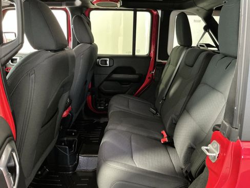 Used 2020 Jeep Wrangler Unlimited Sahara AWD/4WD image 32