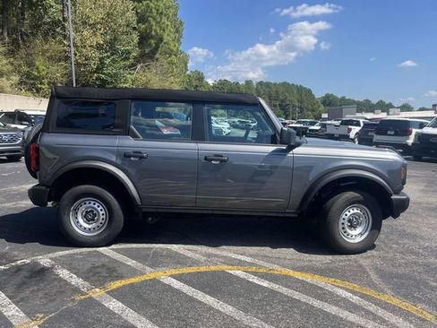 Used 2025 Ford Bronco 4-Door AWD/4WD image 2
