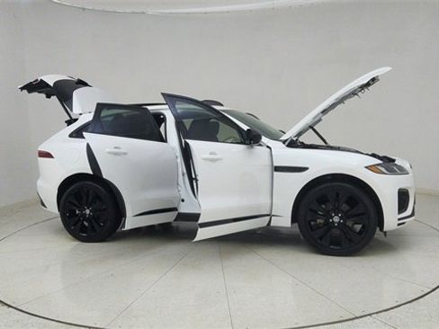 Used 2025 Jaguar F-PACE R-Dynamic S image 70