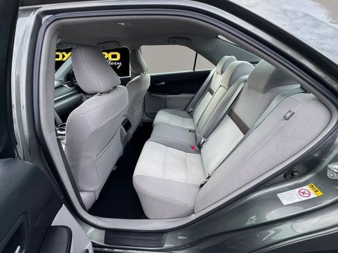 Used 2014 Toyota Camry LE FWD image 10