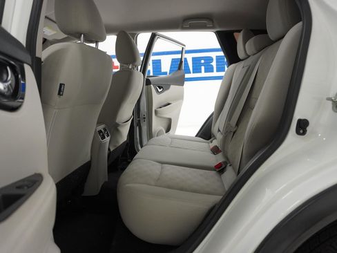 Used 2019 Nissan Rogue Sport SV image 33