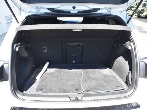 Used 2024 Volkswagen Golf R AWD/4WD image 8