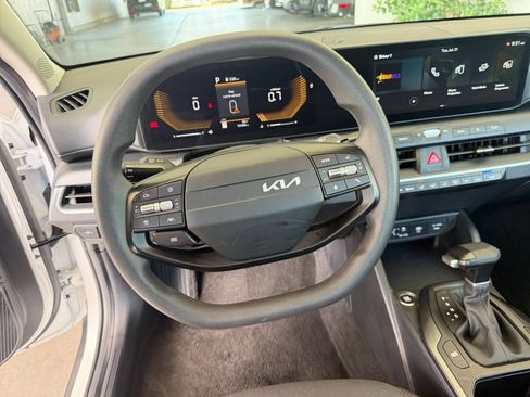 Used 2026 Kia K4 FWD image 29