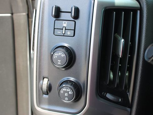 Used 2018 Chevrolet Silverado 1500 LT w/ All Star Edition AWD/4WD image 20