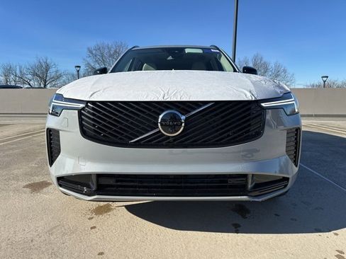 New 2026 Volvo XC90 B6 Ultra image 2
