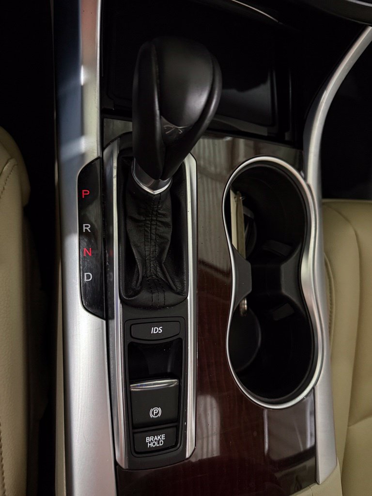 Used 2015 Acura TLX FWD image 44