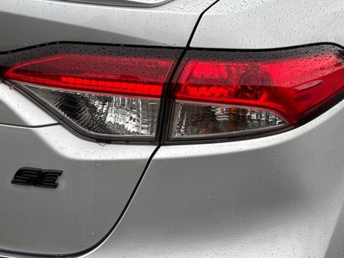 Used 2022 Toyota Corolla SE image 24