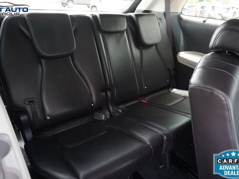 Used 2023 Kia Carnival EX FWD image 25