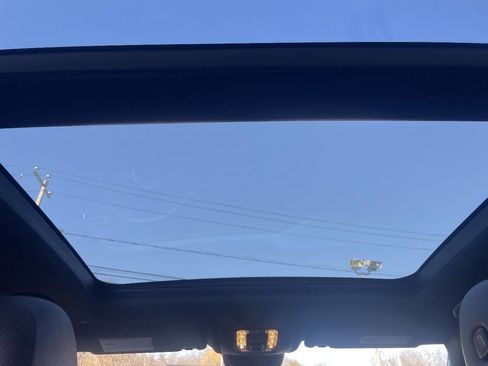 Used 2022 Mercedes-Benz GLE 350 4MATIC image 11