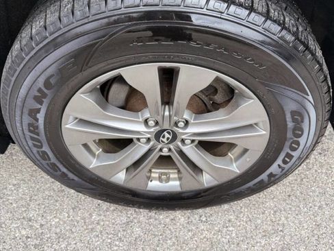 Used 2013 Hyundai Santa Fe Sport AWD/4WD image 27