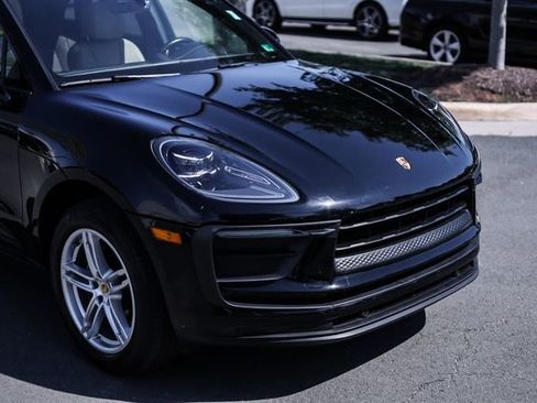 Used 2022 Porsche Macan AWD/4WD image 15