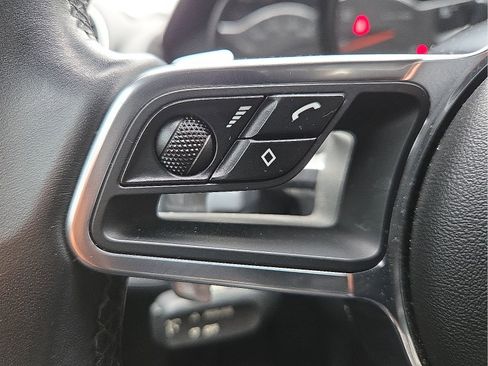 Used 2019 Porsche 718 Cayman image 17