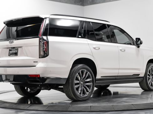 Used 2022 Cadillac Escalade Sport Platinum image 11