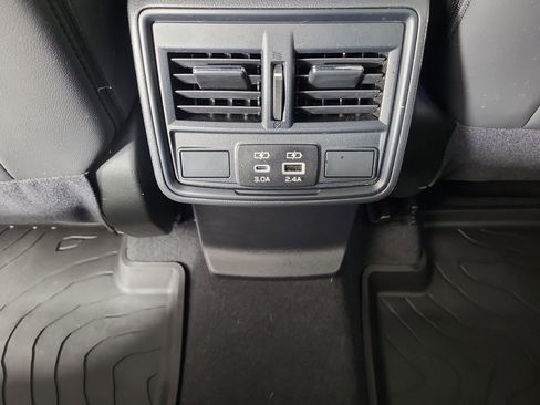 Used 2025 Subaru Forester Premium w/ Convenience Package #1 image 18