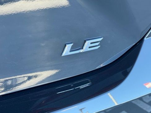 Used 2025 Toyota Camry LE image 13