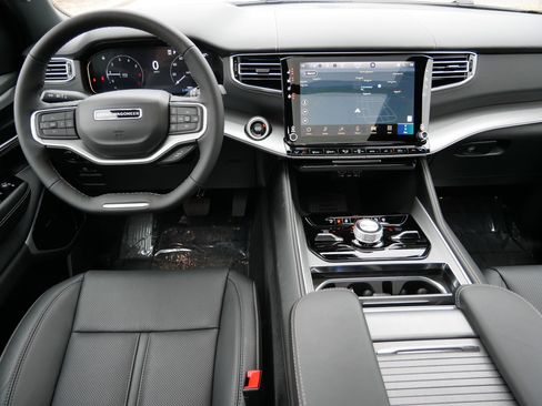 New 2026 Jeep Grand Wagoneer Limited AWD/4WD image 10