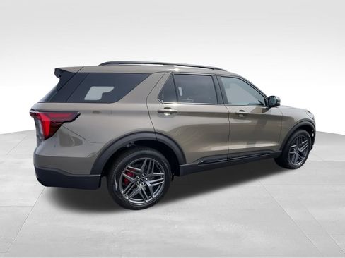 New 2026 Ford Explorer ST-Line w/ ST-Line Street Pack AWD/4WD image 9