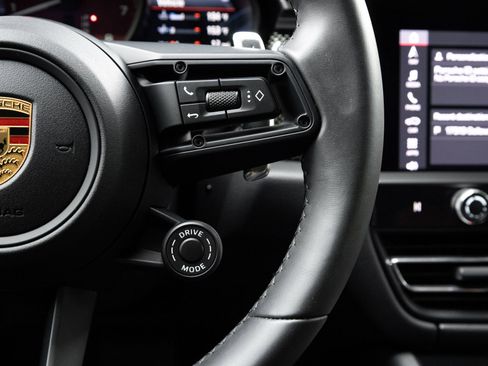 Certified 2023 Porsche Macan S AWD/4WD image 15