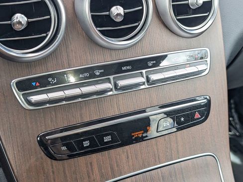 Certified 2022 Mercedes-Benz GLC 300 4MATIC image 19